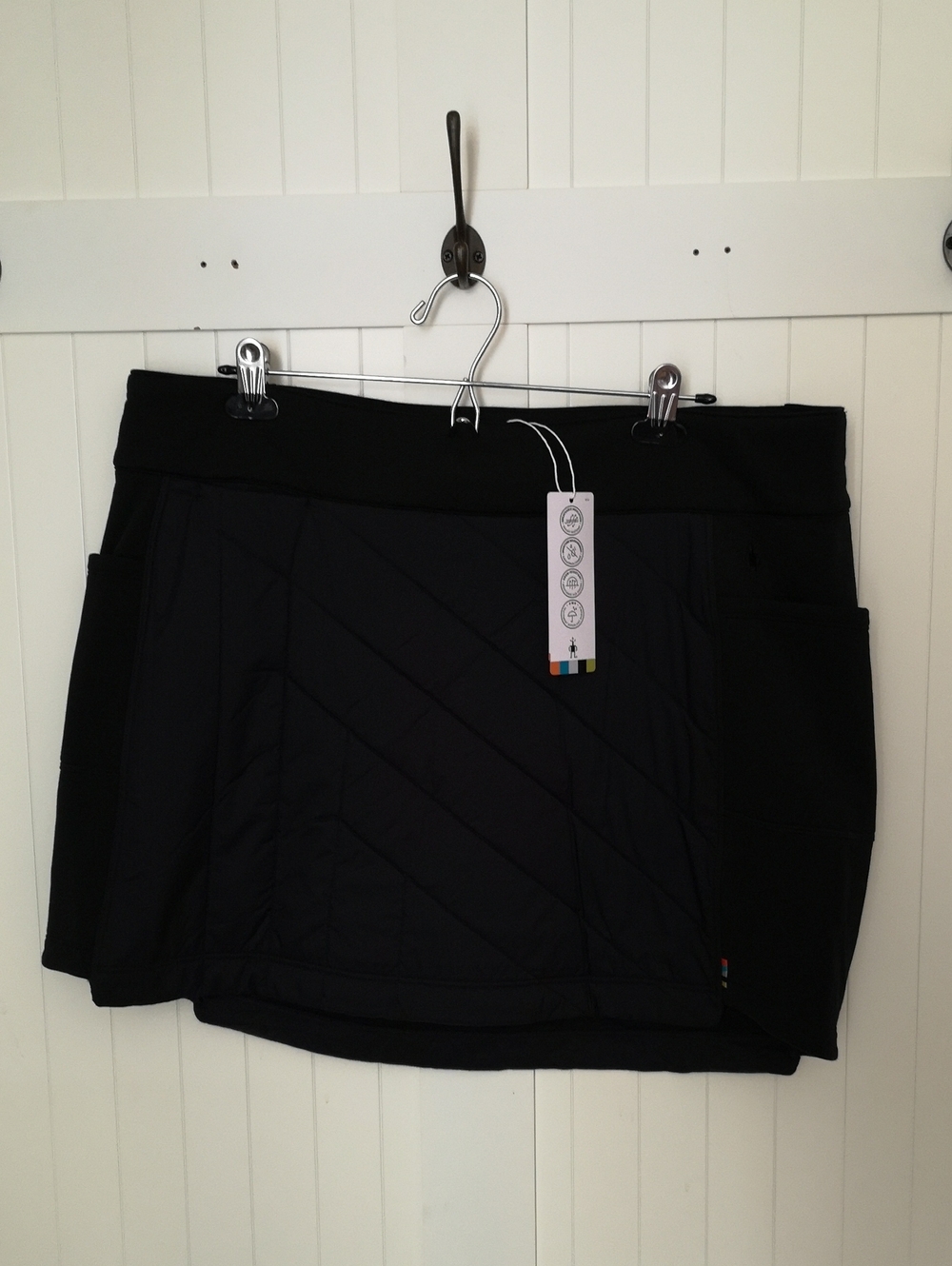 New with Tags Smartwool Women's Sport Skirt Size X-Large in Black Unique Nylon